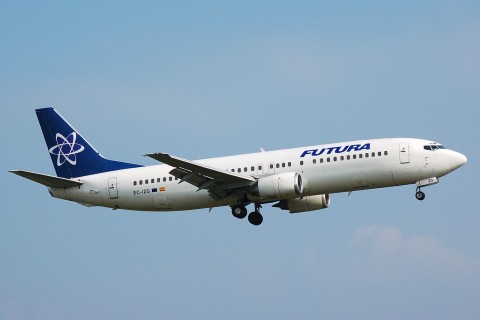 EC-IZG - 737-46J - Futura International Airways - LGG - 26-08-2007