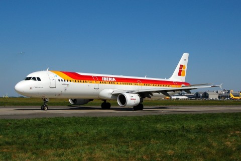 EC-JDM - A321-211 - Iberia - BRU - 01-05-2007