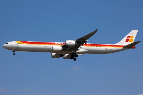 EC-JLE - A340-642 - Iberia - MAD - 08-10-2007