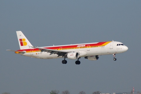 EC-JLI - A321-211 - Iberia - ORY - 09-04-2007
