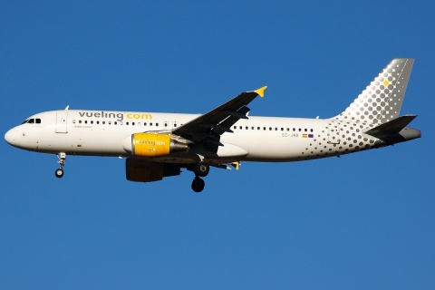 EC-JMB - A320-214 - Vueling - MAD - 09-10-2007