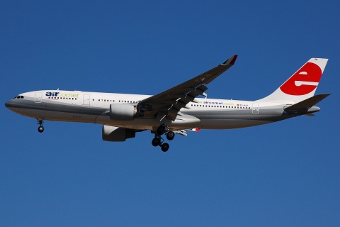 EC-KDF - A330-223 - Air Comet - MAD - 09-10-2007