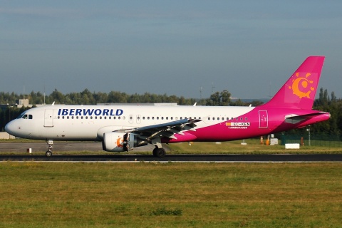 EC-KEN - A320-214 - Iberworld - BRU - 16-09-2007
