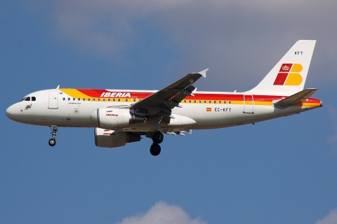 EC-KFT - A319-111 - Iberia - MAD - 08-10-2007