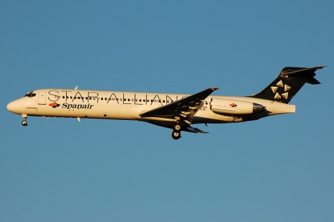 EC-KJE - MD-87 - Spanair - MAD - 09-10-2007b