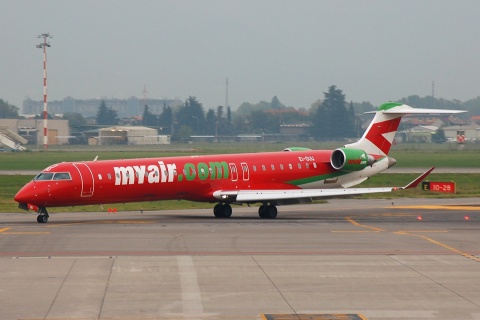 EI-DUU - CRJ-900ER - Myair - BGY - 25-09-2007