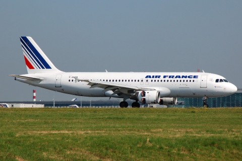 F-GJVB - A320-211 - Air France - CDG - 04-08-2007