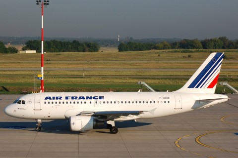 F-GRHO - A319-111 - Air France - BUD - 28-08-2007