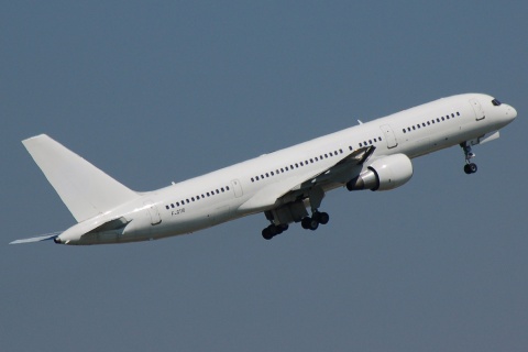 F-GTID - 757-28A - Ariana Afghan Airlines - CDG - 04-08-2007