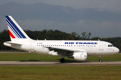 F-GUGP - A318-111 - Air France - GVA - 02-10-2007