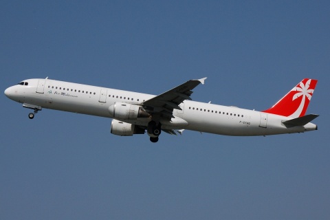 F-GYAQ - A321-111 - Air Mediterranee - CFU - 24-06-2007b