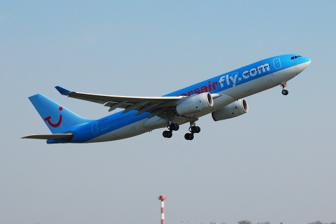 F-HCAT - A330-243 - Corsair - ORY - 09-04-2007b