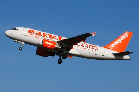 G-EZAY - A319-111 - easyJet - AMS - 10-03-2007