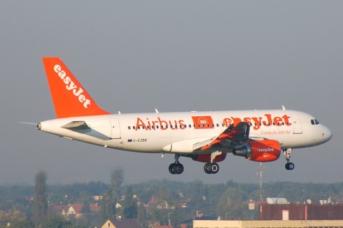 G-EZBR - A319-111 - easyJet - BUD - 28-08-2007