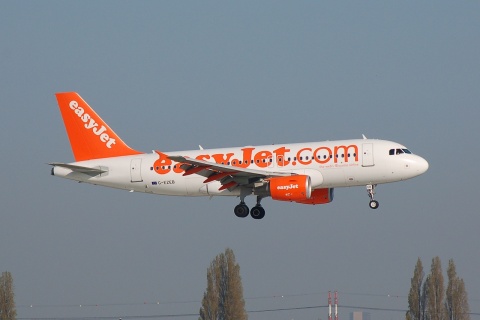G-EZEB - A319-111 - easyJet - ORY - 09-04-2007