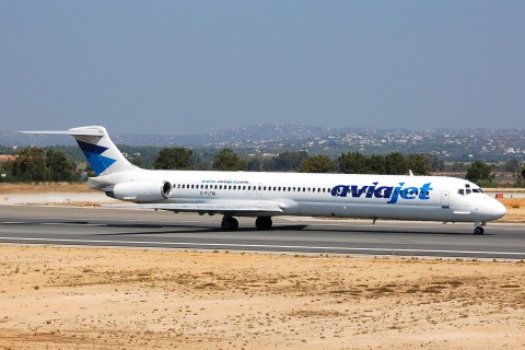 G-FLTM - MD-83 - AviaJet - FAO - 02-09-2007b
