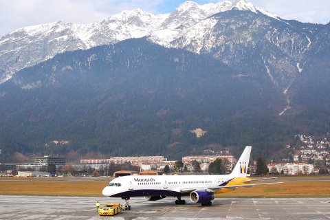 G-MONB - 757-2T7 - Monarch Airlines - INN - 06-01-2007a