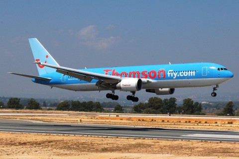 G-OBYI - 767-304(ER) - Thomsonfly - FAO - 31-08-2007