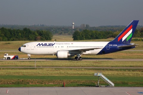 HA-LHA - 767-27G(ER) - Malev Hungarian Airlines - BUD - 28-08-2007