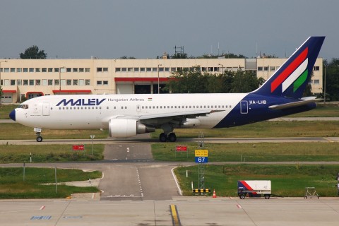 HA-LHB - 767-27G(ER) - Malev Hungarian Airlines - BUD - 28-08-2007