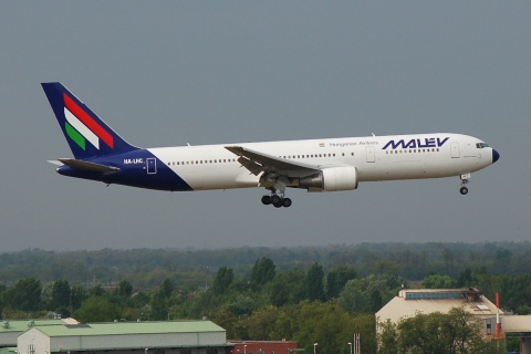 HA-LHC - 767-306(ER) - Malev Hungarian Airlines - BUD - 03-05-2007