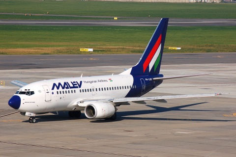 HA-LOE - 737-6Q8 - Malev Hungarian Airlines - WAW - 20-09-2007