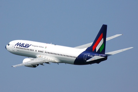 HA-LOM - 737-8Q8 - Malev Hungarian Airlines - CFU - 27-06-2007b