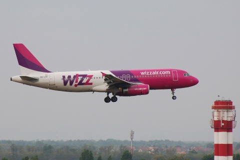 HA-LPF - A320-233 - Wizz Air - BUD - 03-05-2007
