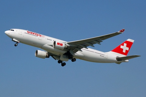 HB-IQA - A330-223 - Swiss - ZRH - 24-05-2007b