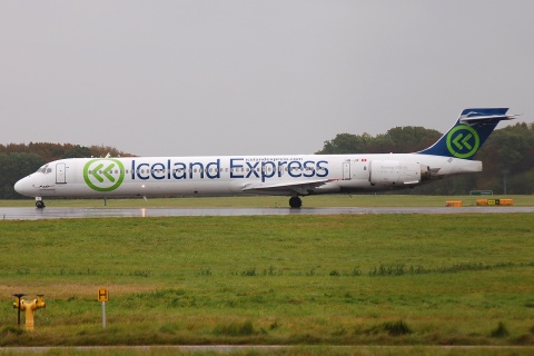 HB-JIF - MD-90-30 - Iceland Express - STN - 01-10-2007b