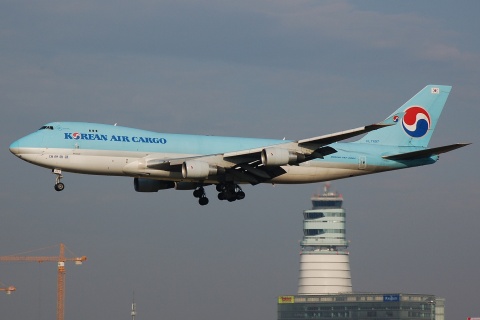 HL7497 - 747-4B5F - Korean Air Lines - VIE - 09-08-2007