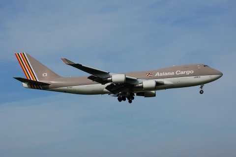 HL7604 - 747-48EF - Asiana Airlines - AMS - 21-04-2007