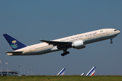 HZ-AKH - 777-268(ER) - Saudi Arabian Airlines - CDG - 05-08-2007