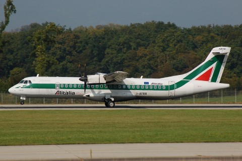 I-ATRR - ATR 72-212 - Alitalia Express - GVA - 02-10-2007