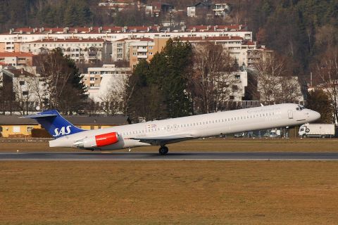 LN-RLE - MD-81 - SAS Scandinavian Airlines - INN - 06-01-2007b