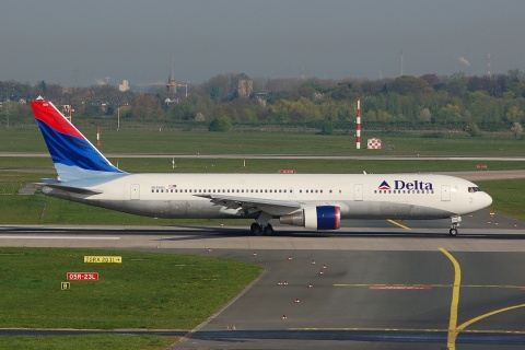 N154DL - 767-3P6(ER) - Delta Air Lines - DUS - 14-04-2007b