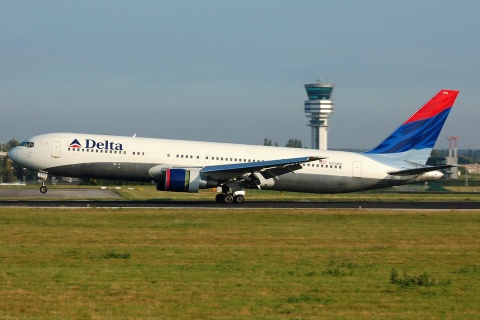 N174DN - 767-332(ER) - Delta Air Lines - BRU - 16-09-2007