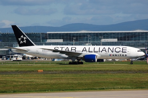 N218UA - 777-222(ER) - United Airlines - FRA - 07-07-2007b