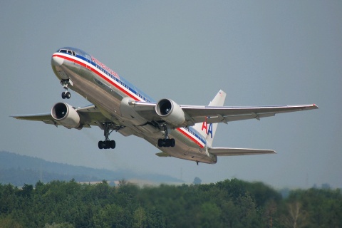 N39365 - 767-323(ER) - American Airlines - ZRH - 24-05-2007