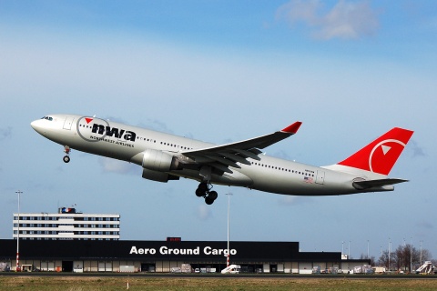 N859NW - A330-223 - Northwest Airlines - AMS - 10-03-2007