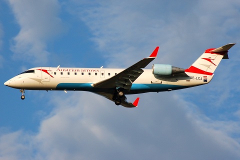 OE-LCJ - CRJ-200LR - Austrian Arrows - VIE - 10-08-2007