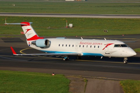 OE-LCQ - CRJ-200LR - Austrian Arrows - DUS - 05-10-2007
