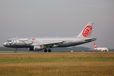 OE-LEE - A320-214 - Niki - VIE - 09-08-2007