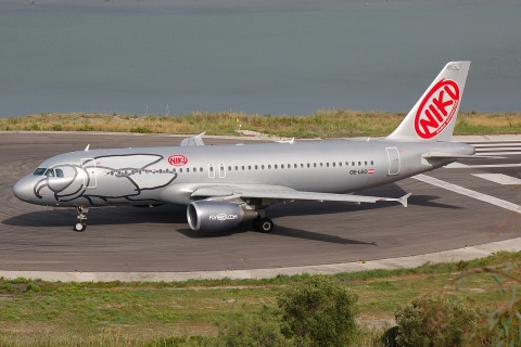OE-LEO - A320-214 - Niki - CFU - 26-06-2007d