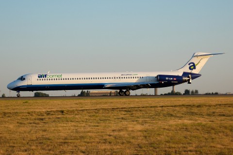 OE-LMI - MD-83 - Air Comet - CDG - 04-08-2007