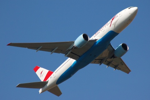 OE-LPA - 777-2Z9(ER) - Austrian Airlines - VIE - 09-08-2007