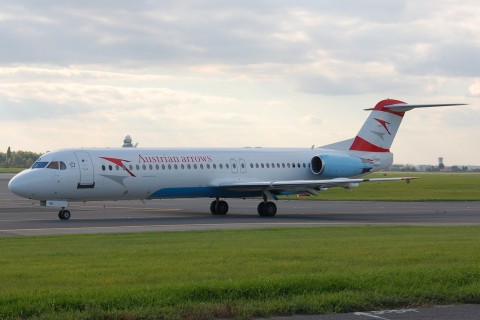 OE-LVD - Fokker 100 - Austrian Arrows - WAW - 20-09-2007