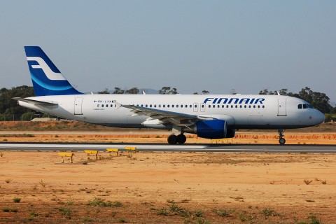 OH-LXA - A320-214 - Finnair - FAO - 01-09-2007b