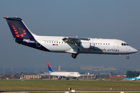 OO-DWC - RJ100 - Brussels Airlines - BRU - 06-10-2007