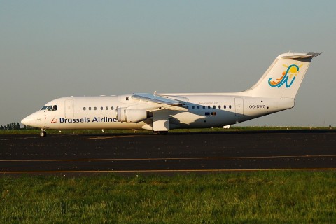 OO-DWC - RJ100 - Brussels Airlines - BRU - 01-05-2007